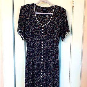 Vintage 90’s Erika dress floral navy with lace trim and buttons size XL or 16/18